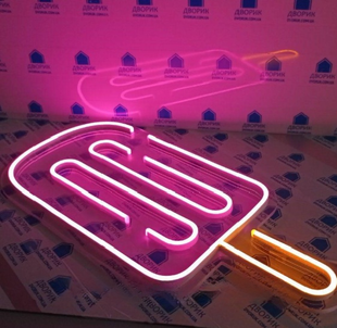 Яскраве настінне підсвічування у формі морозива від Dvorik Led.